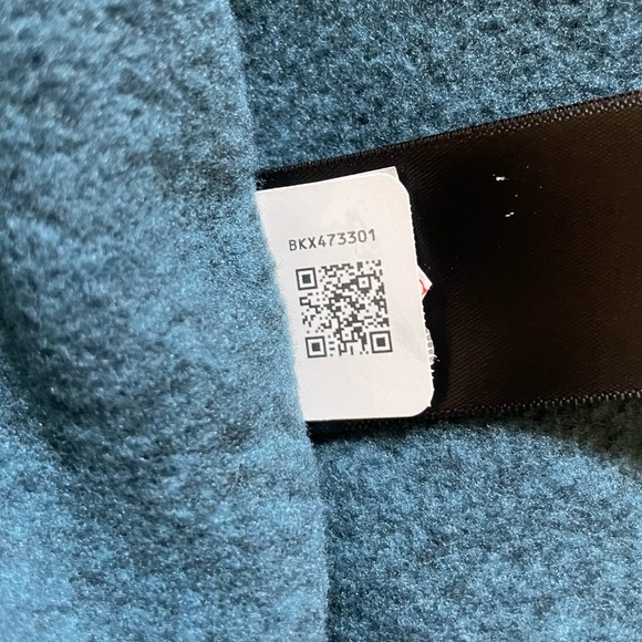 The North Face Women’s Crescent Full Zip Sweater Jacket - Picture 7 of 8